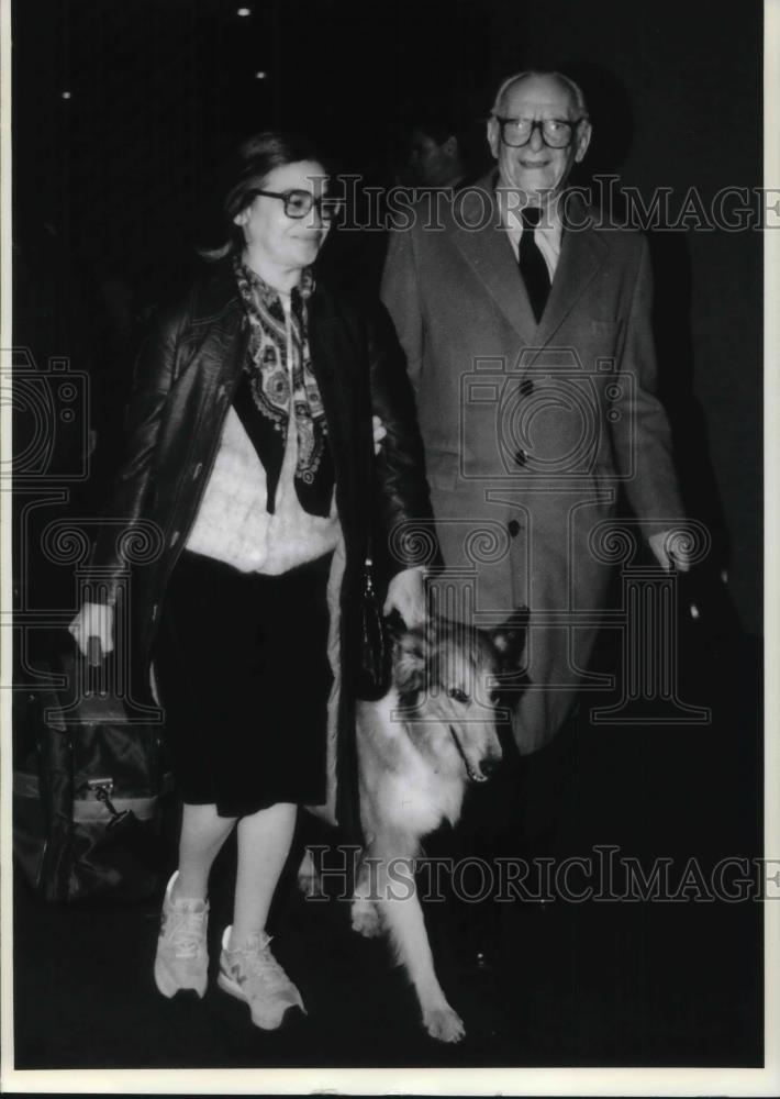 1987 Press Photo Armand Hammer Industrialist and Ida Nudel in Moscow - cvp15932 - Historic Images