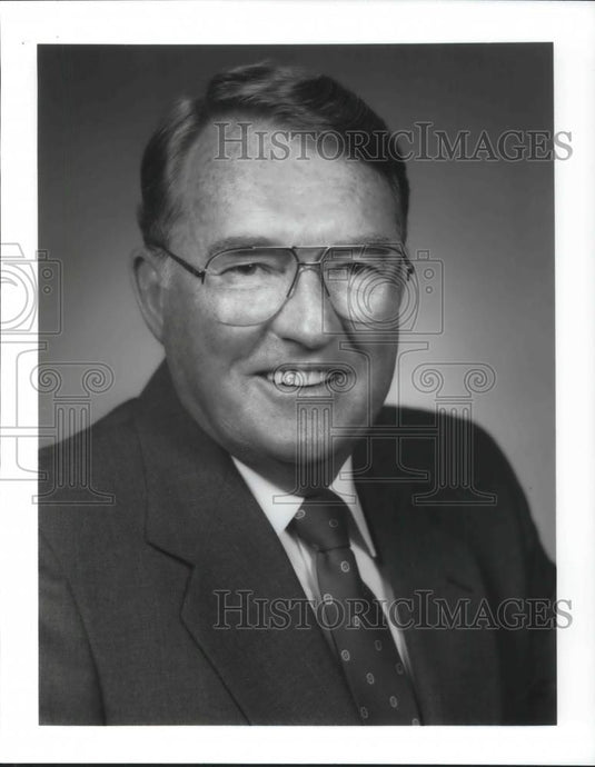 1998 Press Photo L Claire Campbell of Jaco Manufacturing Company - cvp07802 - Historic Images