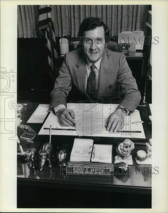 1982 Press Photo Robert E. Griffith - cvp17493 - Historic Images