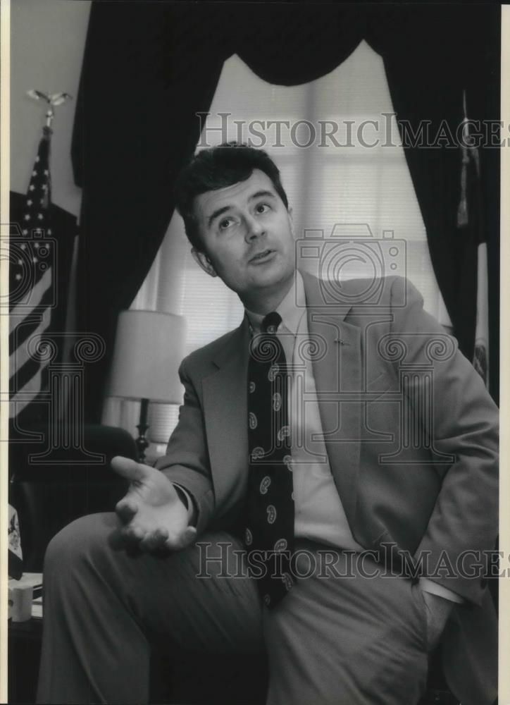 1991 Press Photo Representative Fred Grandy R-Iowa - cvp13313 - Historic Images