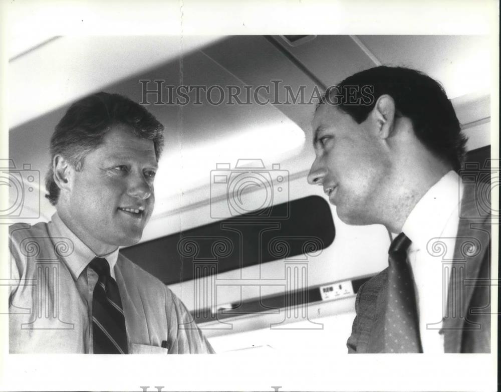 1992 Press Photo Arkansas Governor Bill Clinton and Jim Moore Author - cvp04947 - Historic Images