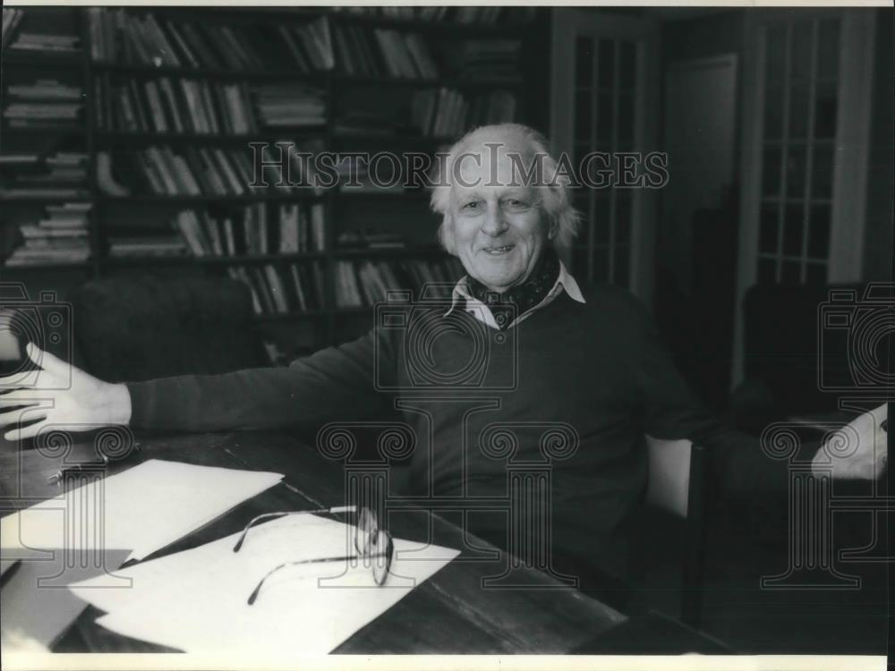 1989 Press Photo Rene Dumont Agronomist Environmentalist in his Paris home - Historic Images