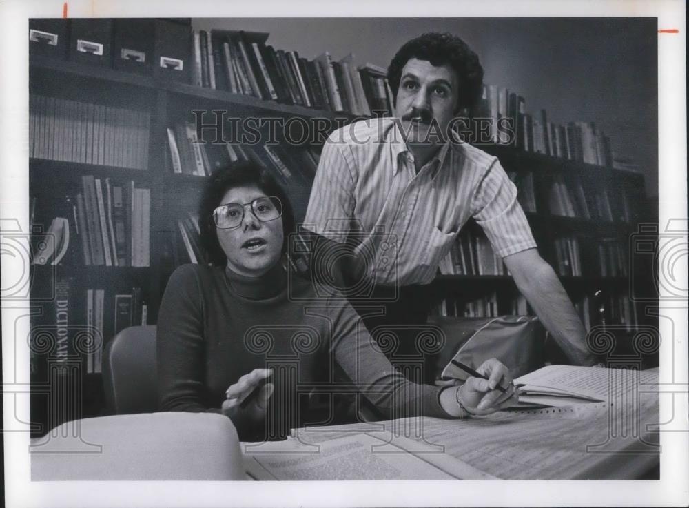 1977 Press Photo Dr. Peggy Giordano Dr. Stephen Cernkovich Bowling Green Univ. - Historic Images