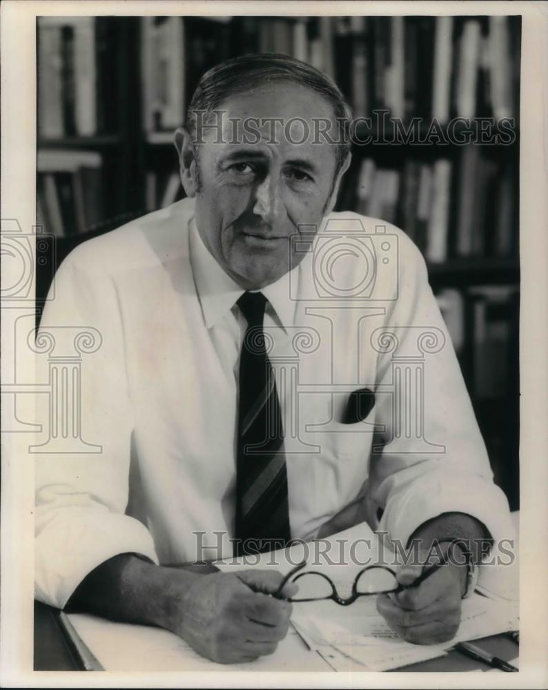 1974 Press Photo John Gardner Chairman Common Cause - cvp12101 - Historic Images