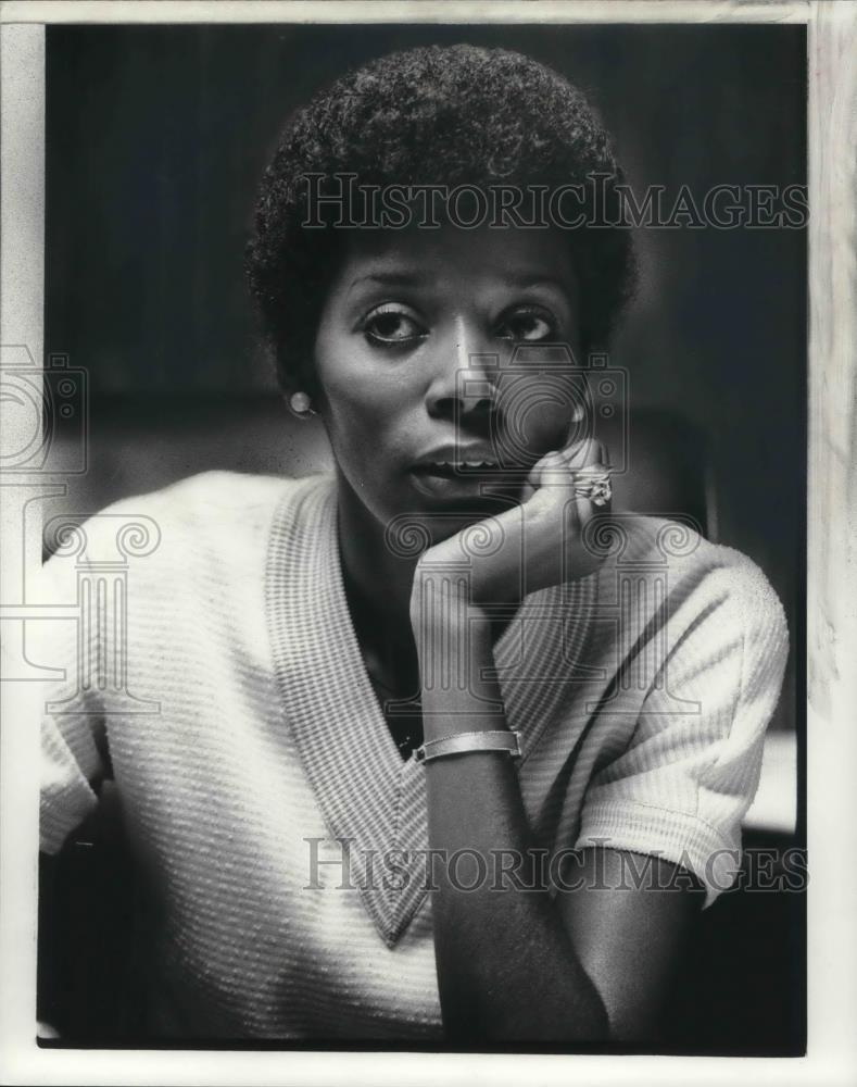 1983 Press Photo Connie Hall, Teacher rights negotiator - cvp17298 - Historic Images