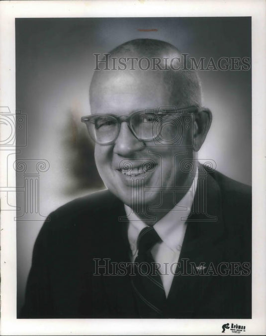 1965 Press Photo Gordon F. Eaton Sales manager Oglibay Norton - cvp05867 - Historic Images