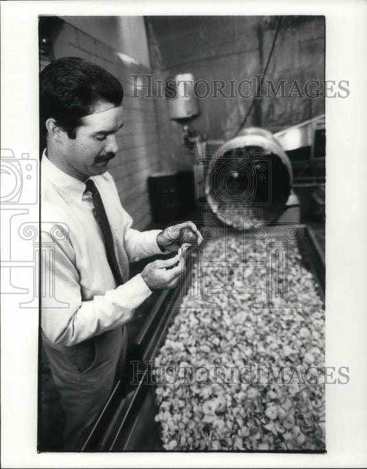1990 Press Photo Greg Hackenbracht - cvp17802 - Historic Images