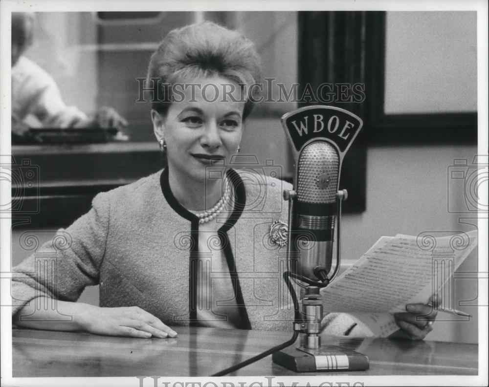 1966 Press Photo Cecella Evans Coordinator for WBOE Radio Programs - cvp06547 - Historic Images