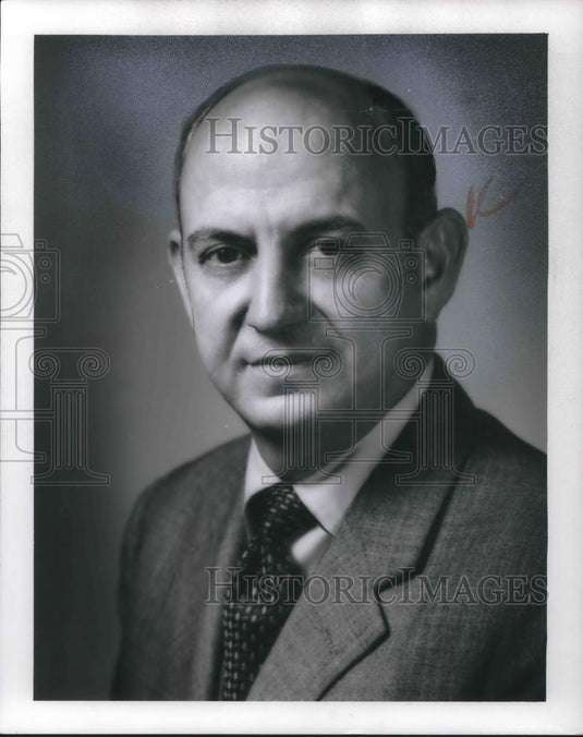1971 Press Photo Sr VP Capital National Bank Emmett Dunaway - cvp06884 - Historic Images
