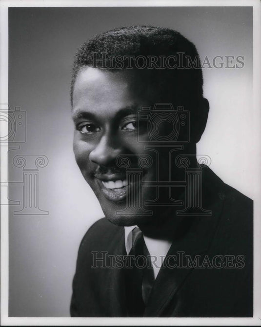 Press Photo Del Powell in the picture - cvp19862 - Historic Images