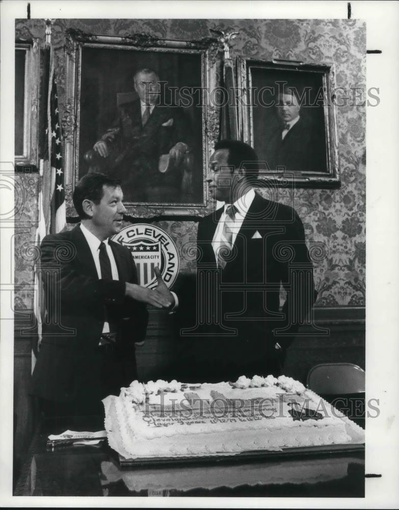 1988 Press Photo George Forbes &amp; Cleveland Mayors Birthday - cvp15354 - Historic Images
