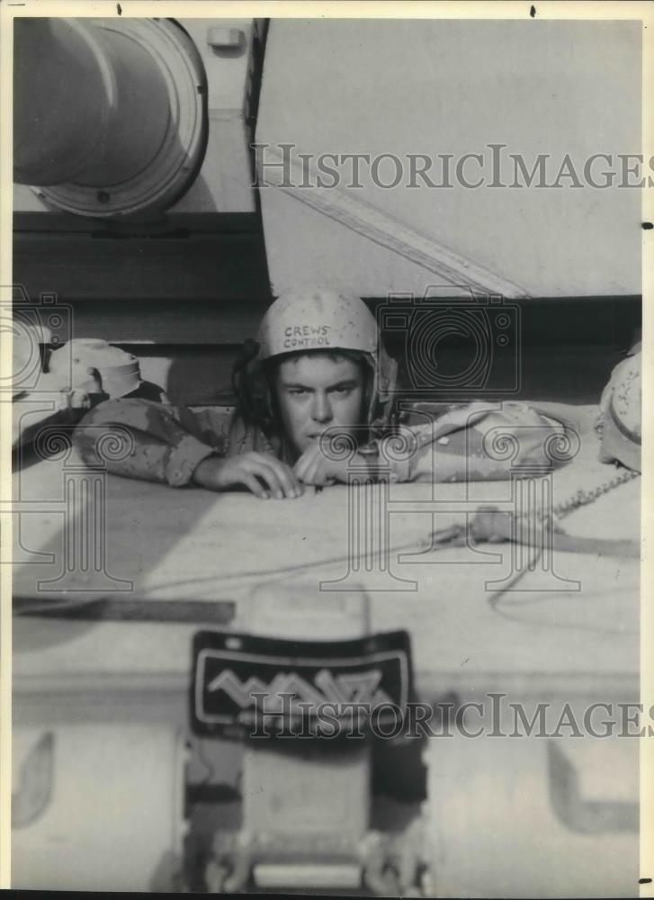 1991 Press Photo Ralph Crews Tank Driver 1st Infantry Division Southern Iraq - Historic Images