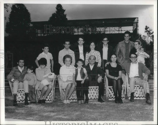 1972 Press Photo President Luis Echeverria of Mexico First Lady and his family - Historic Images