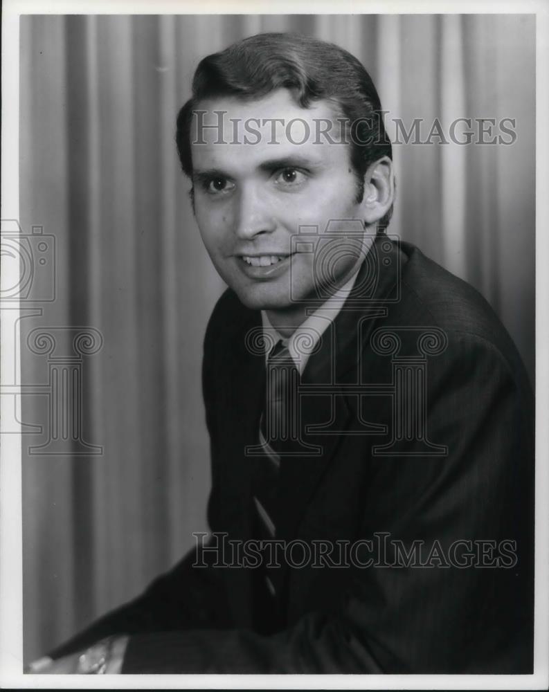 1974 Press Photo David Ferrell Deputy Assistant Secretary for Economic Affairs - Historic Images