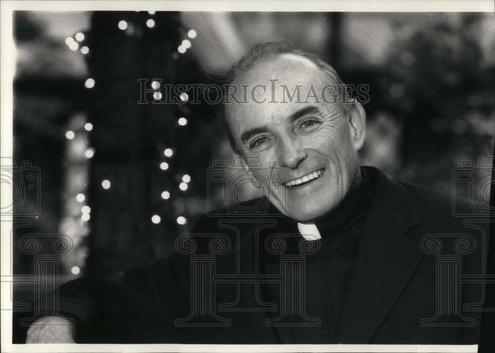 1987 Press Photo The Rev. Andrew Greeley, priest, sociologist, and scholar - Historic Images