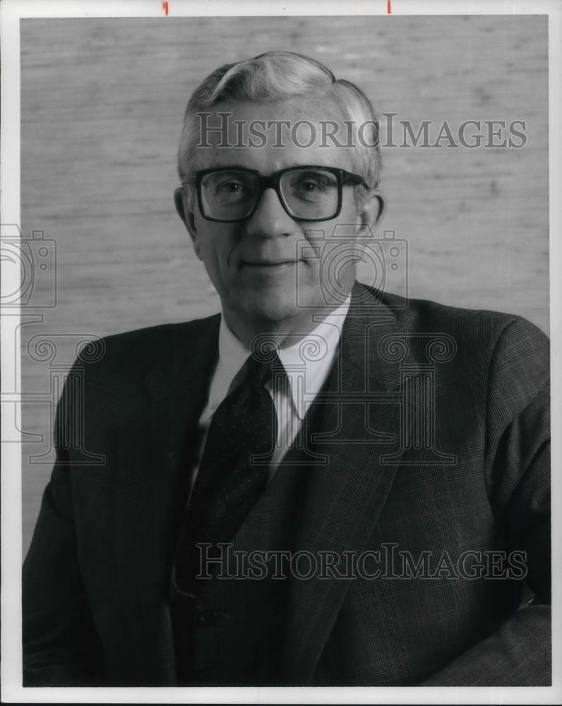1981 Press Photo Robert Everett President of Fisher Foods Ind - cvp11955 - Historic Images
