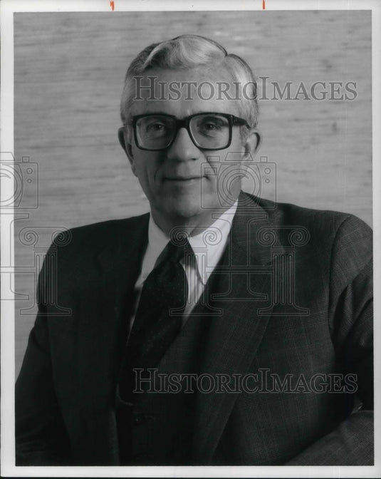 1981 Press Photo Robert Everett President of Fisher Foods Ind - cvp11955 - Historic Images