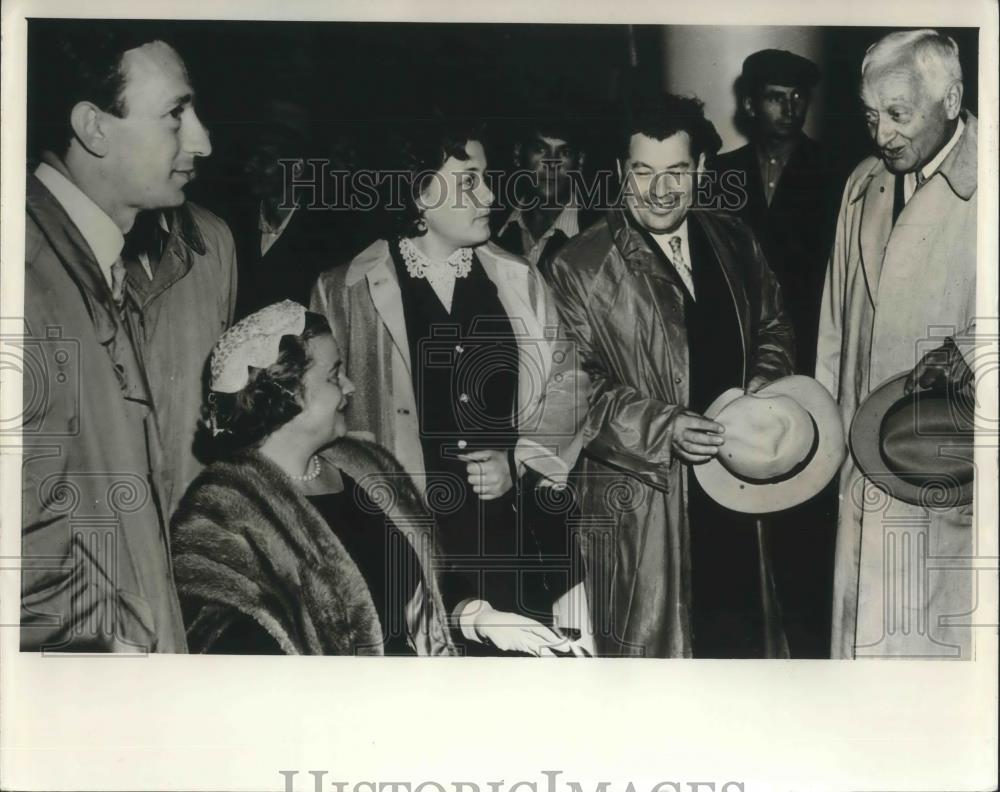 1953 Press Photo Cryus Eaton Maya Aravina Alexander Ivanovitch Tulupnikov - Historic Images