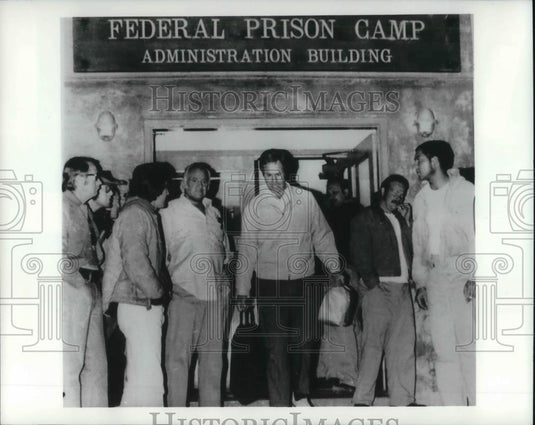 1977 Press Photo H.R. Haldeman released from Federal Prison Camp Watergate - Historic Images