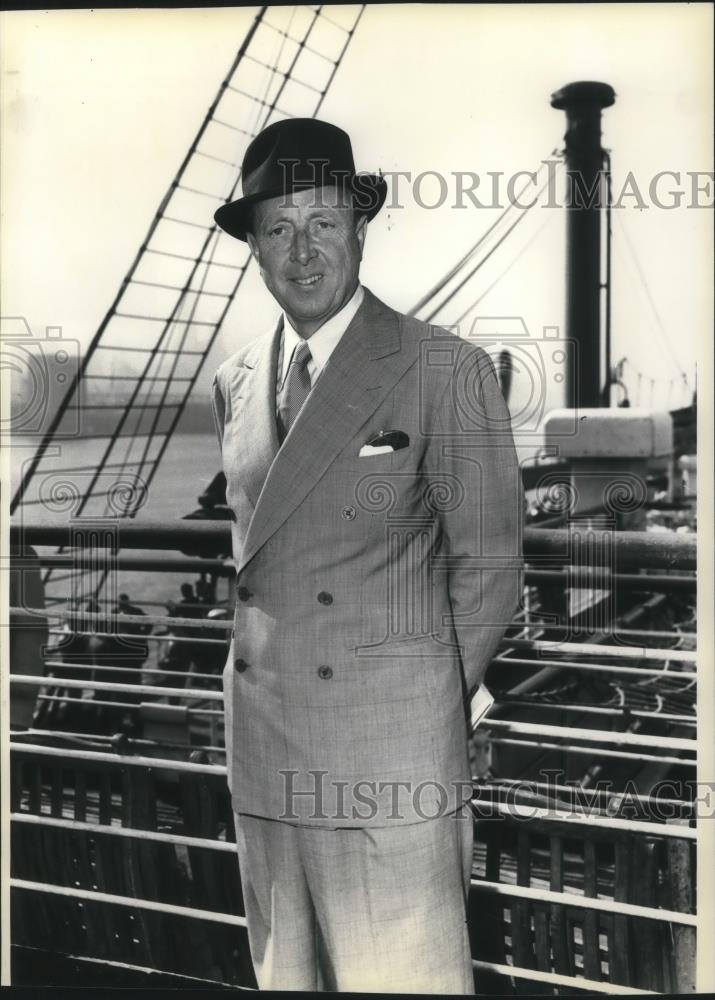 1948 Press Photo A.J. Cronin Author - cvp04705 - Historic Images