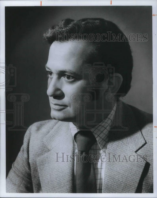 1975 Press Photo Sid Fogel Senior VP Mazda Motos of America - cvp12807 - Historic Images