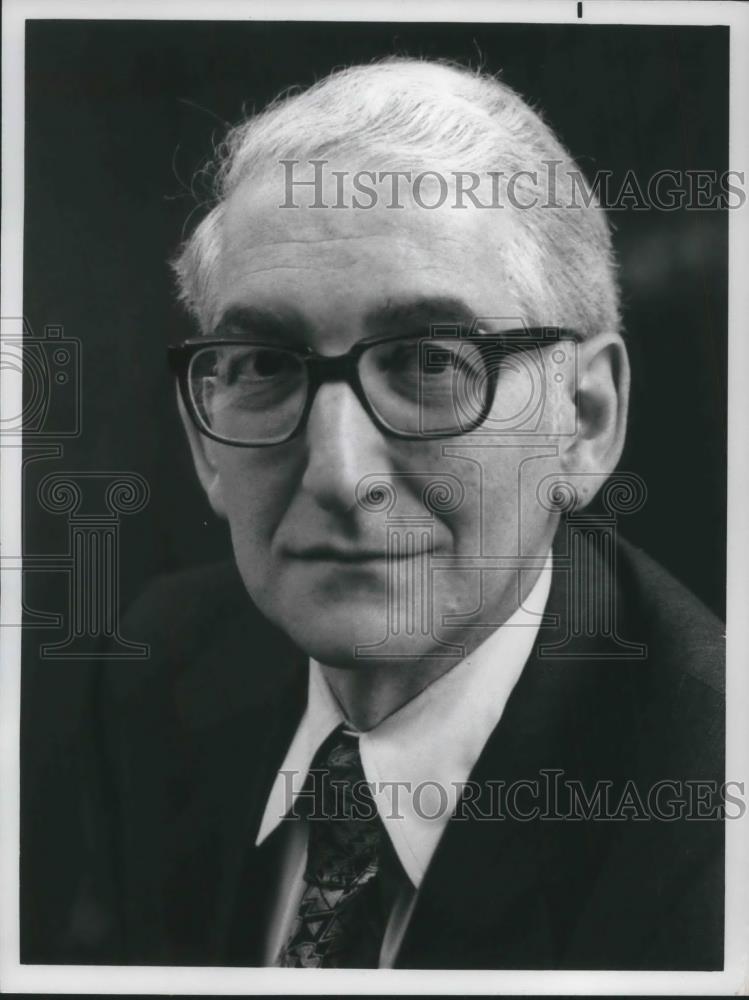 1986 Press Photo Reuven Frank Senior Executive Producer Special News Programs - Historic Images