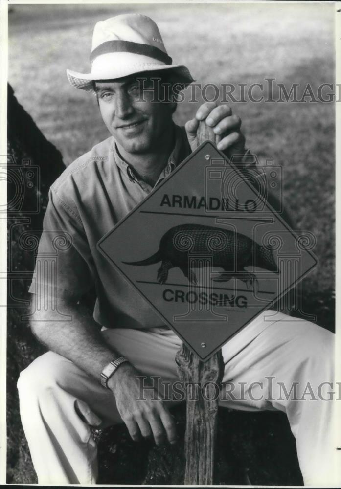 1992 Press Photo Bob Graessle Founder International Order of the Armadillo FL - Historic Images