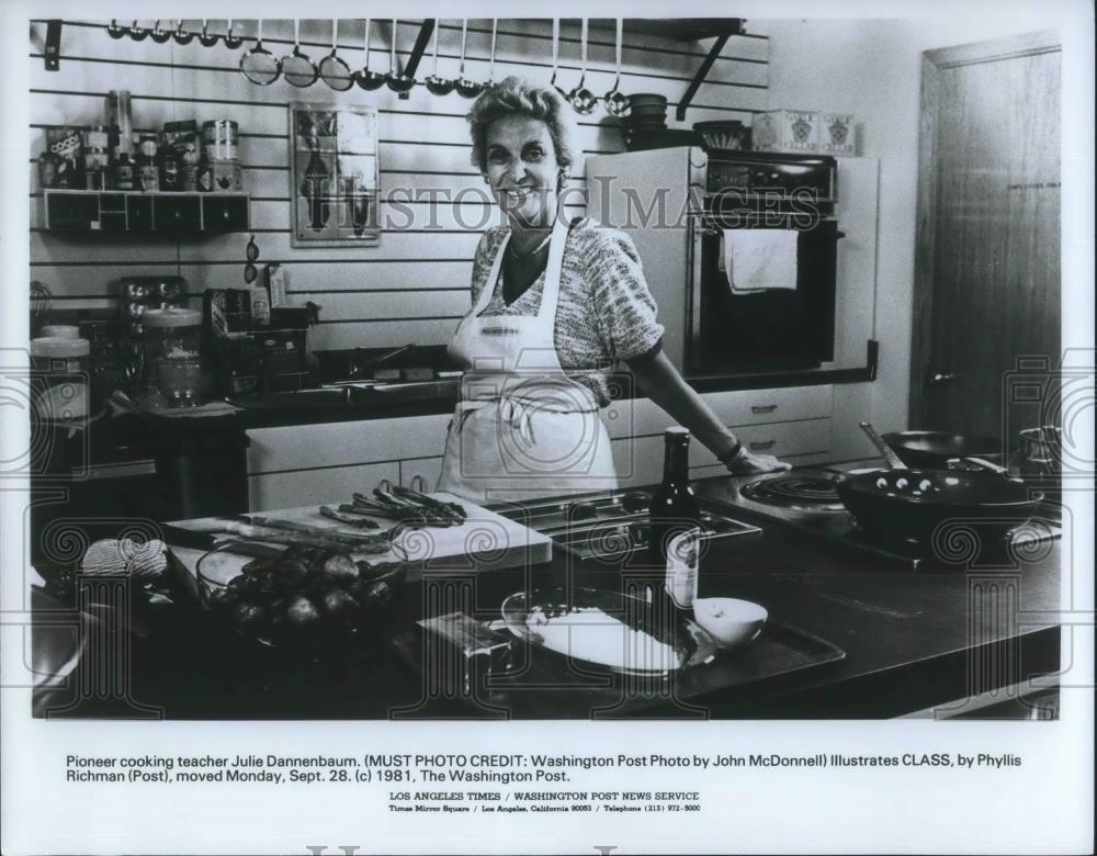1981 Press Photo Julie Dannenbaum Pioneer Cooking Teacher - cvp05715 - Historic Images
