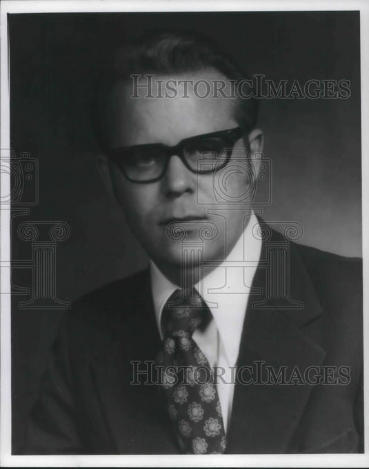 1976 Press Photo Michael F Grdina Secretary-General Attorney American Ship Build - Historic Images