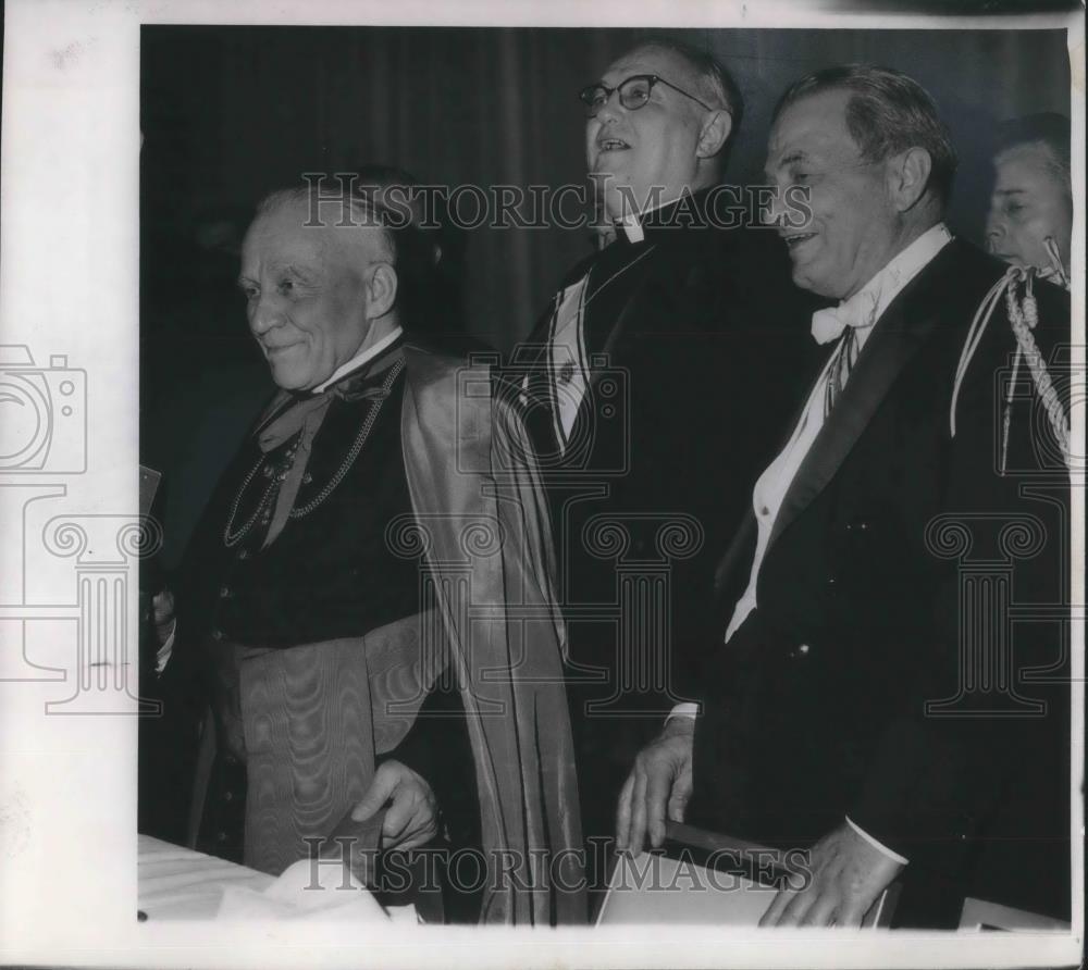 1966 Press Photo Josef Cardinal Beran, Bishop Isseman &amp; Richard Tannes - Historic Images