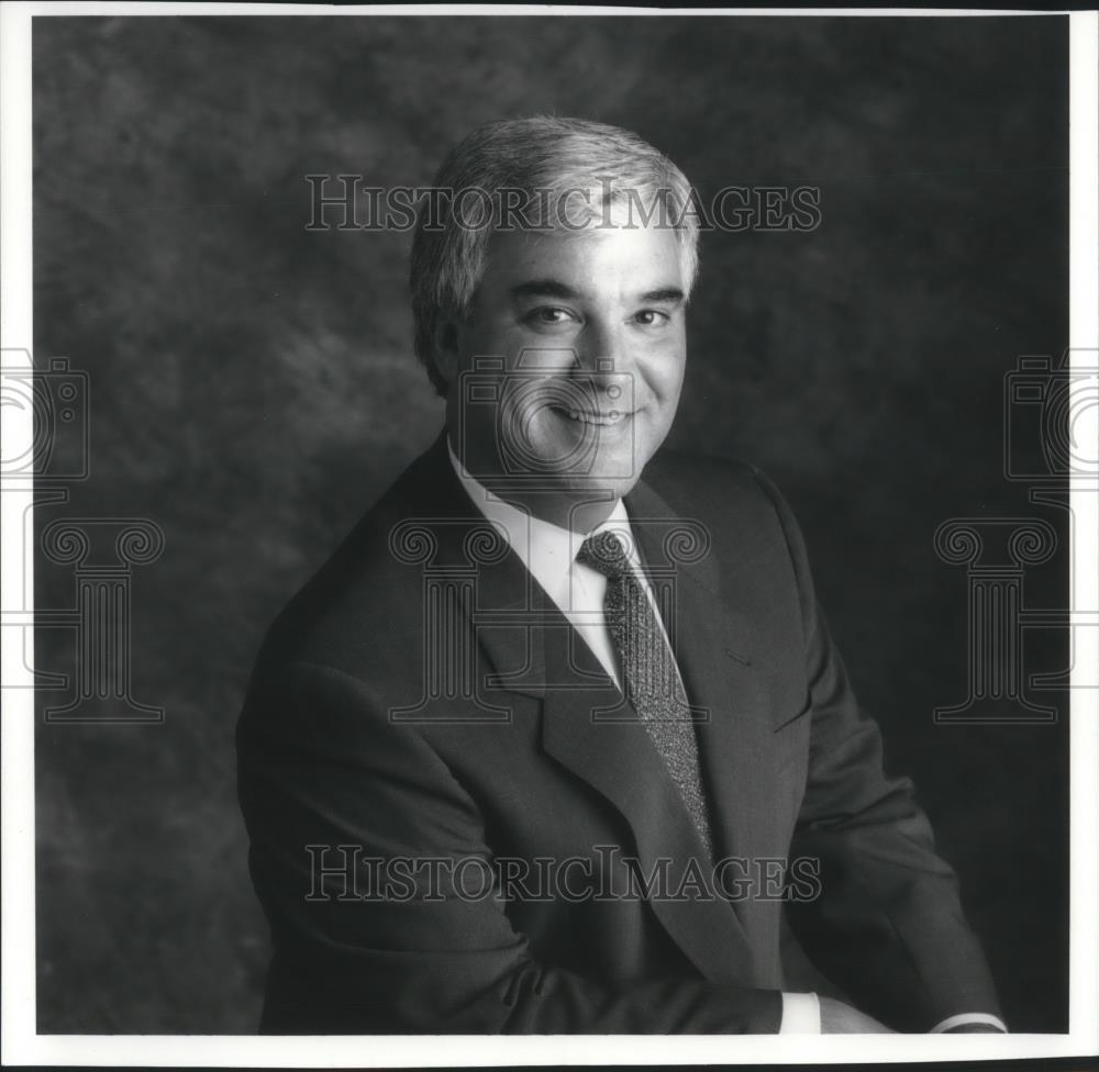 1993 Press Photo Donald A. DeSantis Senior Vice President First Brands Corp. - Historic Images