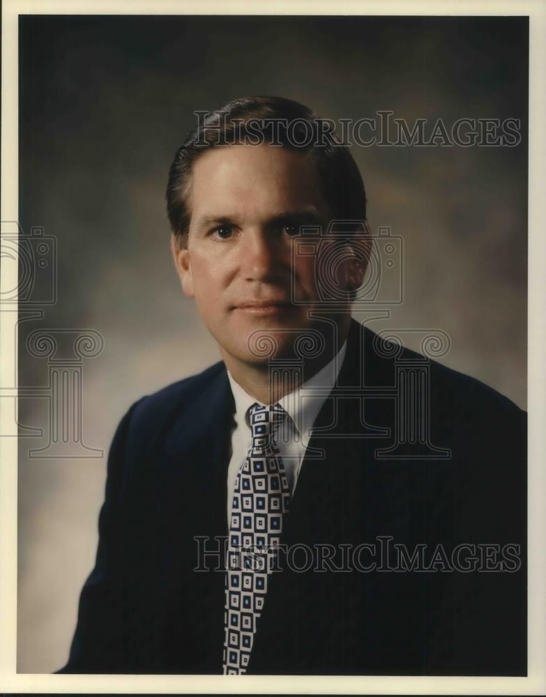 1994 Press Photo Alexander M. Cutler President COO of Eaton Corporation - Historic Images