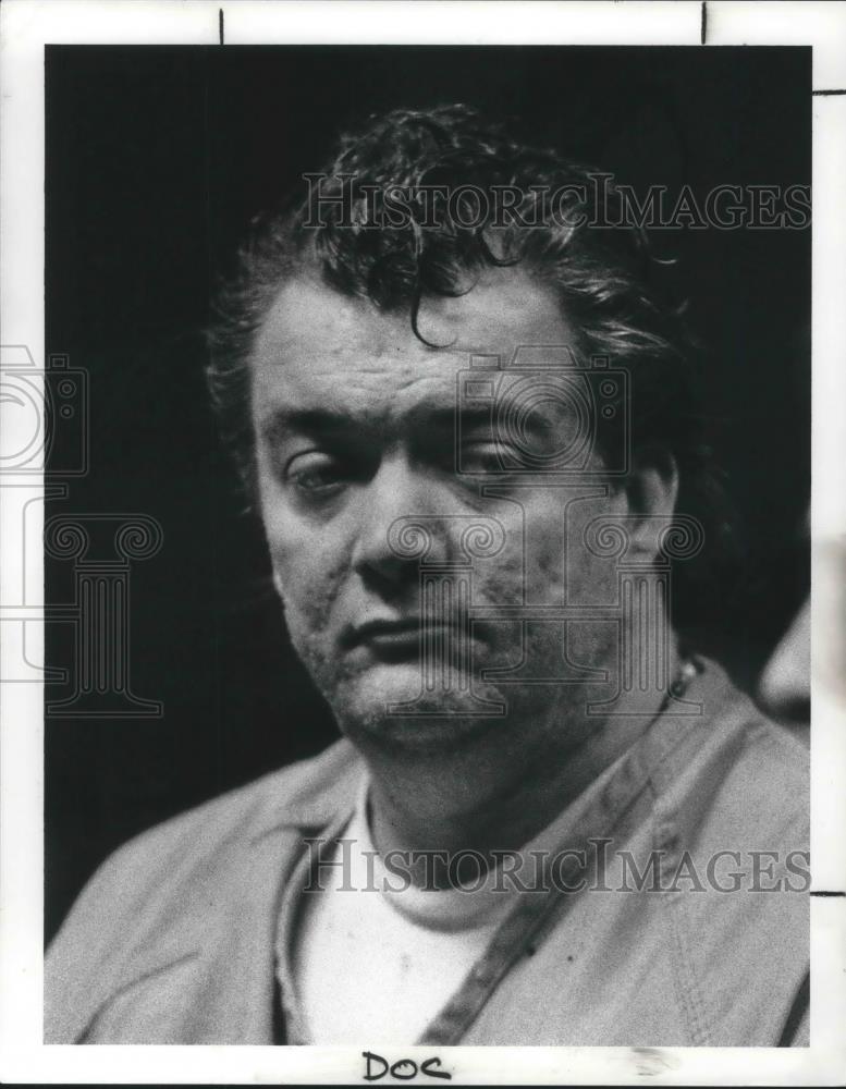 1990 Press Photo Dr Kenneth Dvorak On Trial Drug Charges - cvp06463 - Historic Images