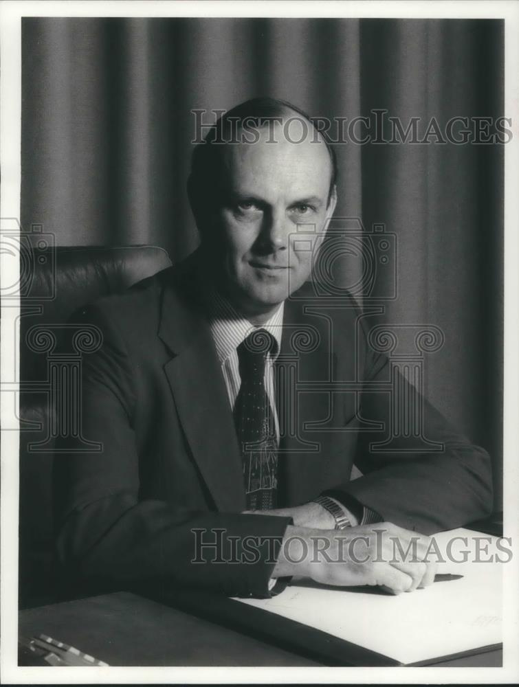 Press Photo Honorable Nicholas Edwards - cvp06436 - Historic Images