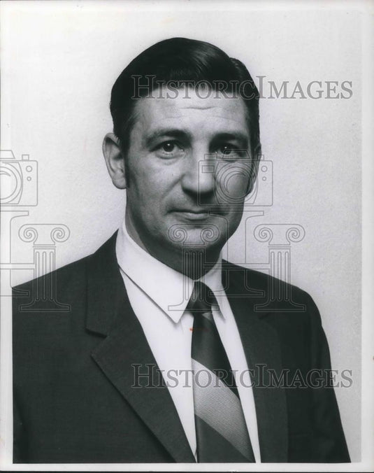 1971 Press Photo Glenn W Collura Recreation Director - cvp06889 - Historic Images