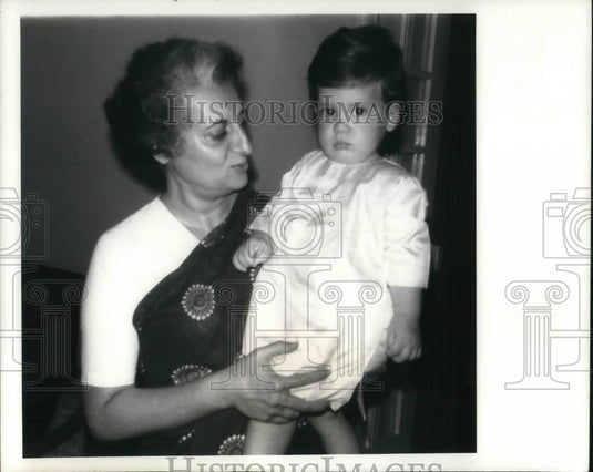 1972 Press Photo Indira Ghandi and Rahul Son Of Rajev - cvp14973 - Historic Images