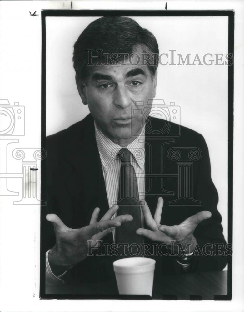 1990 Press Photo Michael Dukokis - cvp06900 - Historic Images