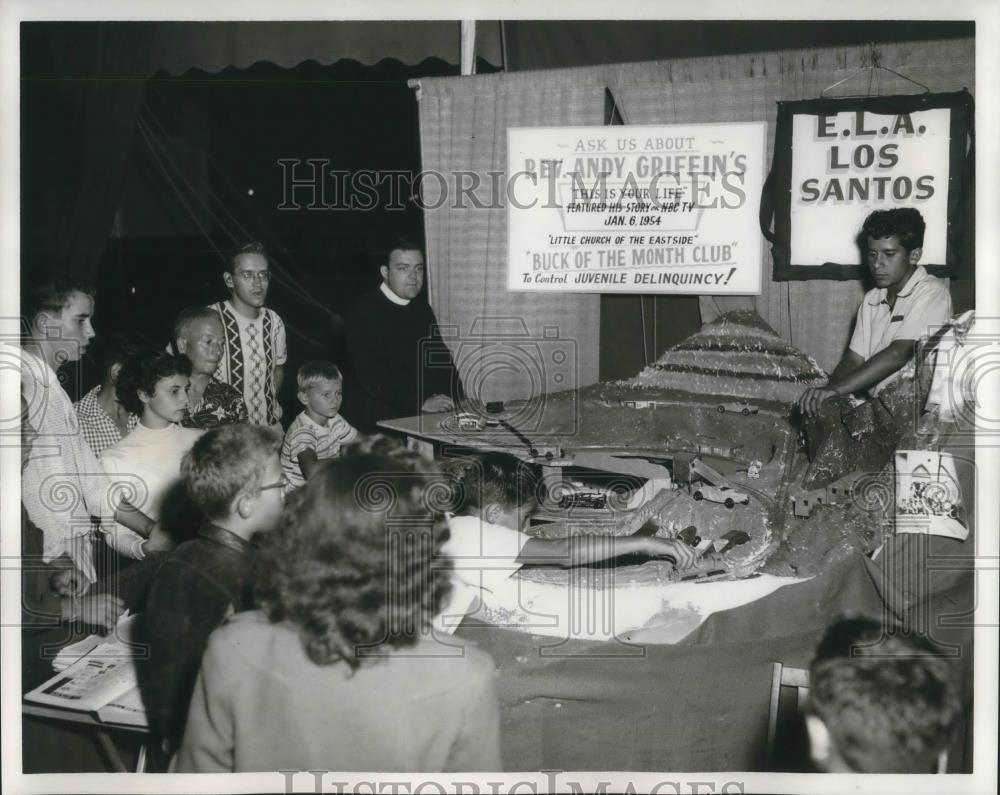 Press Photo E.L.A. Los Santos, Rev. Andy Griffin, Juvenile Delinquency - Historic Images