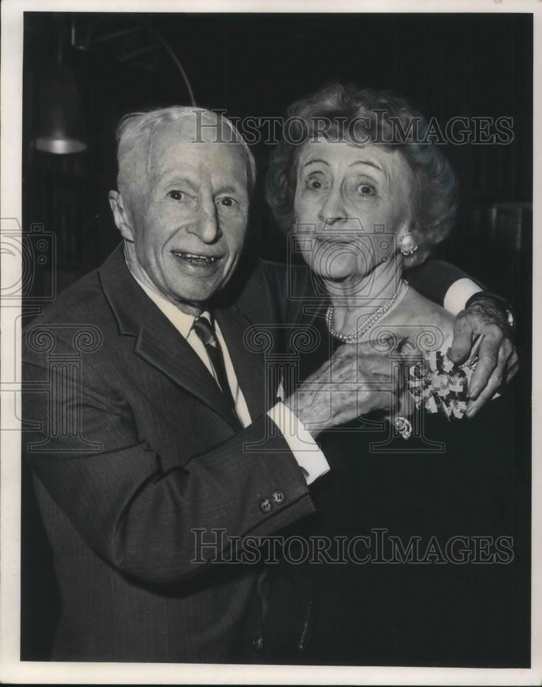 1953 Press Photo Mr & Mrs Carl Friebolen - cvp13037 - Historic Images
