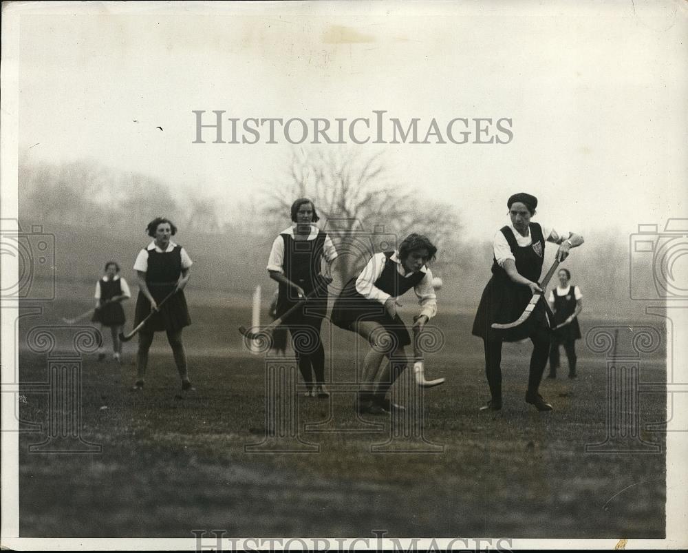 1931 Press Photo Annual field hockey tournamnet Boston vs Fairchester - Historic Images