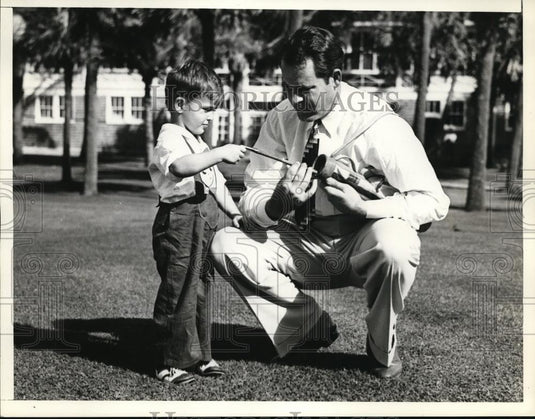 1938 Press Photo Golfer Ralph Guldahl & son Buddy at a golf course - net00035 - Historic Images