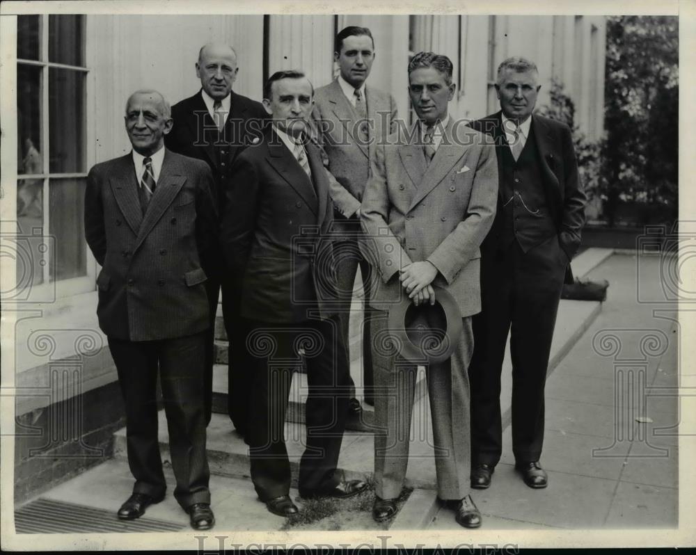 1934 Press Photo Group who witnessed President Sugar Control Bill at White House - Historic Images