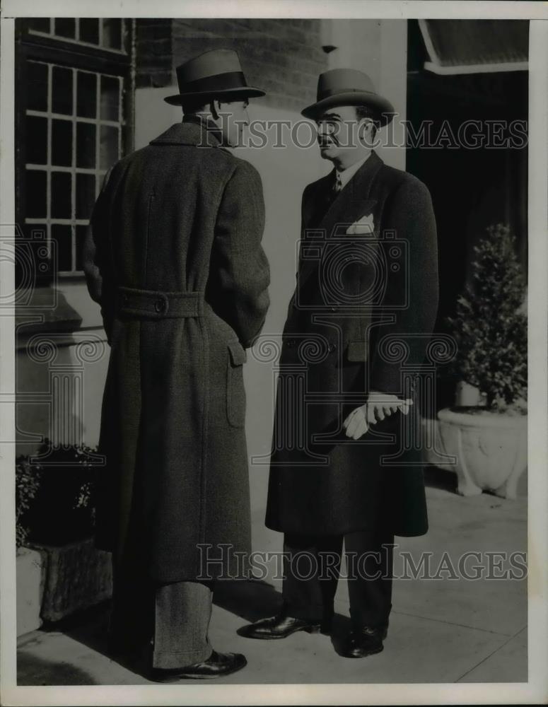 1937 Press Photo Men's Fashion Coat - nee90454 - Historic Images