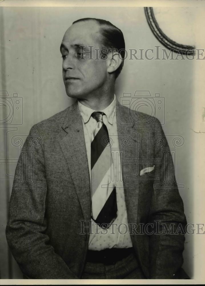 1925 Press Photo Man wears jacket and tie - nee93156 - Historic Images