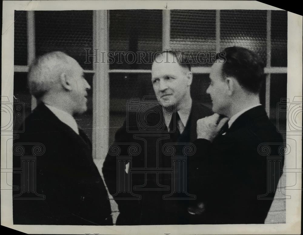 1940 Press Photo Ralph A.Stilwell, Earl J. Jones and Zaves Ville of Ohio - Historic Images