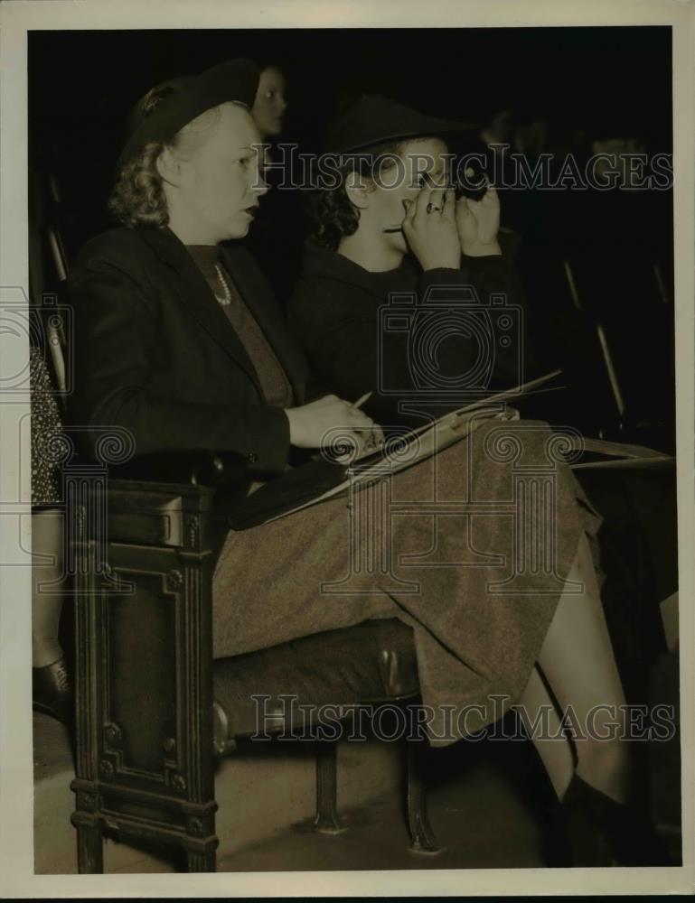 1937 Press Photo Liindner Fashion Clinic spectators at a showing - nee89726 - Historic Images