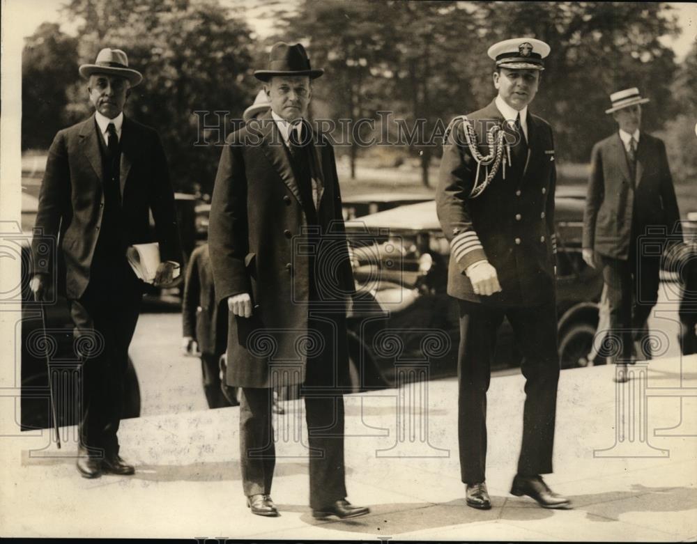 1924 Press Photo President Coolidge leaving U.S. National Museum - nee88972 - Historic Images