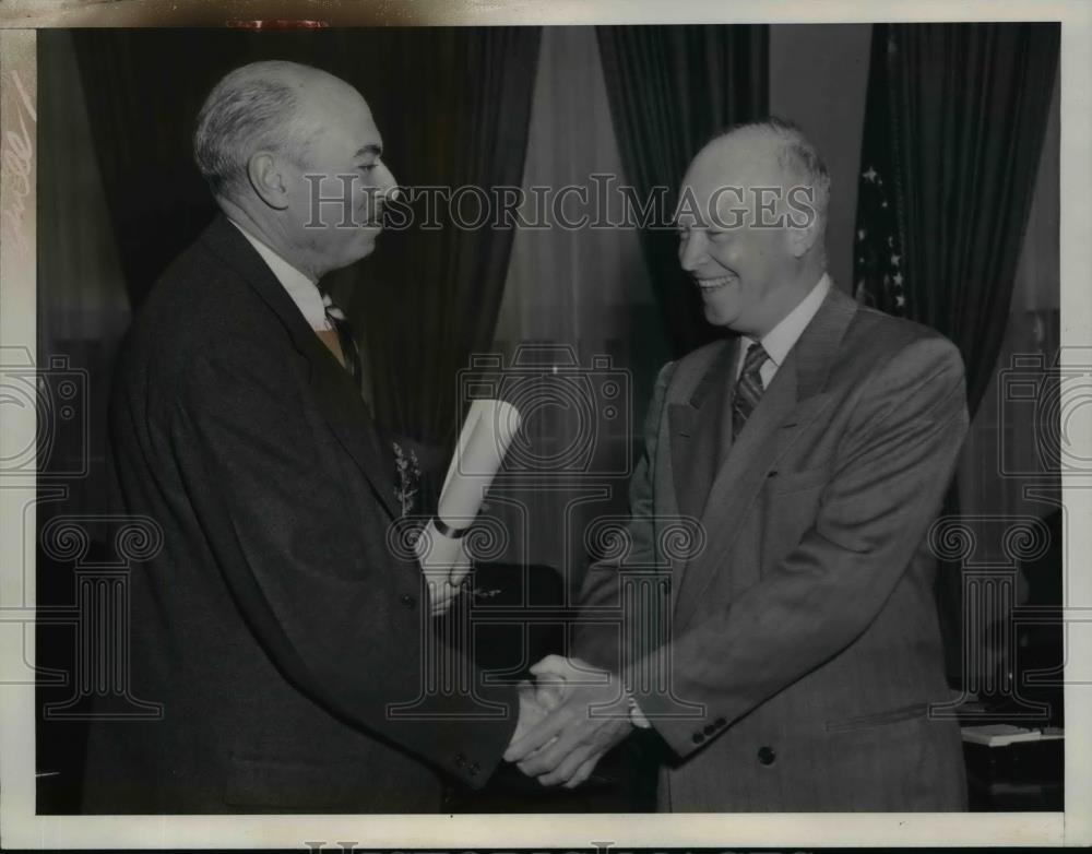 1953 Press Photo President Eisenhower Congratulates Felix Wormser - nee92258 - Historic Images