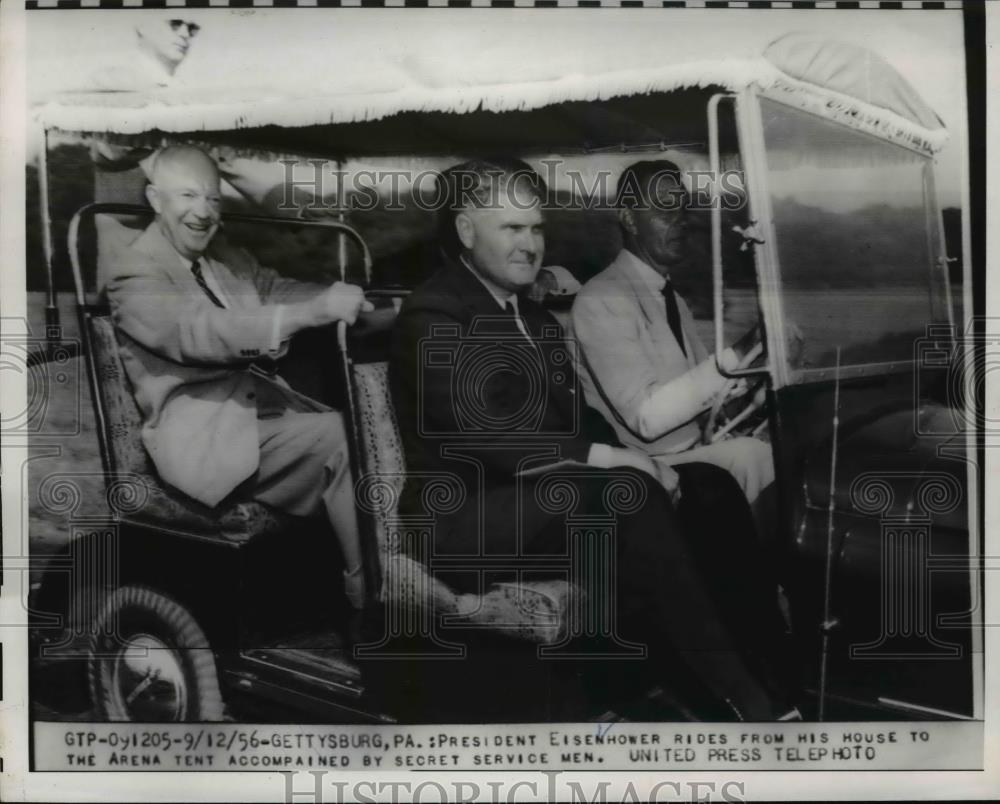 1956 Press Photo Pres.Eisenhower rides from his house to Arena Tent  - nee90822 - Historic Images