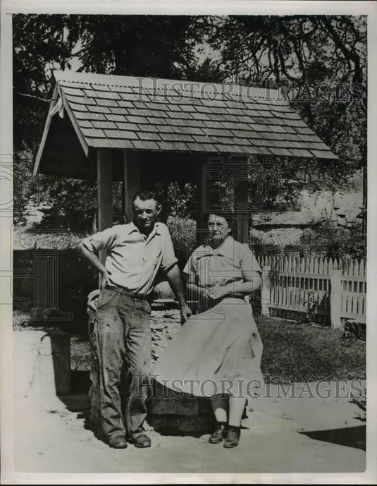 1960 Press Photo Valley farmers like the HH Carnahans oppose building of a dam - Historic Images